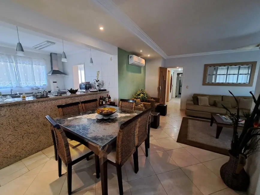 Foto 3 de Apartamento com 4 quartos à venda, 147m2 em Vila Luis Antônio, Guaruja - SP