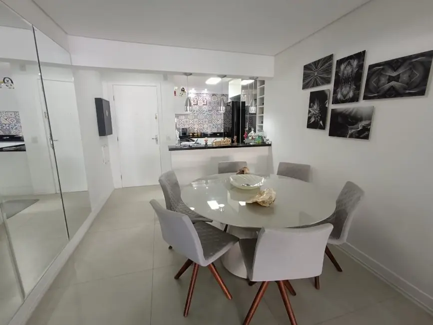 Foto 9 de Apartamento com 3 quartos à venda, 117m2 em Jardim Astúrias, Guaruja - SP