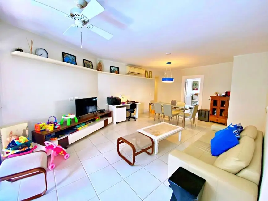 Apartamento com 3 quartos à venda, 160m2 em Barra Funda, Guaruja - SP - imagem 4 Foto 4 de Apartamento com 3 quartos à venda, 160m2 em Barra Funda, Guaruja - SP