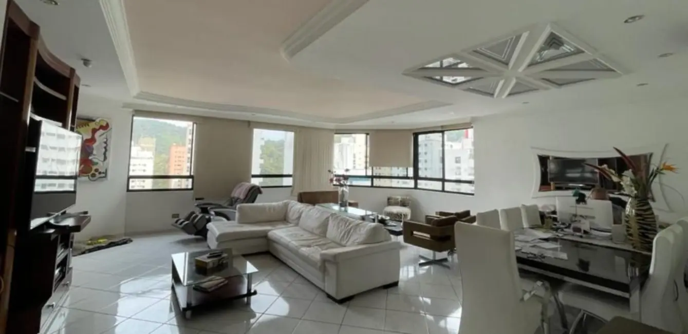 Foto 5 de Apartamento com 3 quartos à venda, 190m2 em Barra Funda, Guaruja - SP