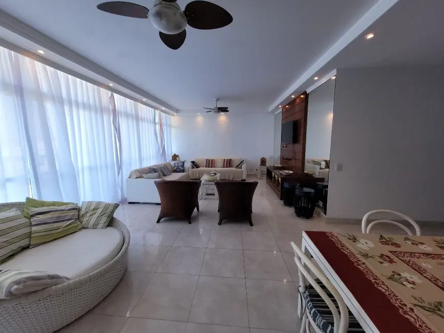 Apartamento com 4 quartos à venda, 184m2 em Guaruja - SP - imagem 4 Foto 4 de Apartamento com 4 quartos à venda, 184m2 em Guaruja - SP