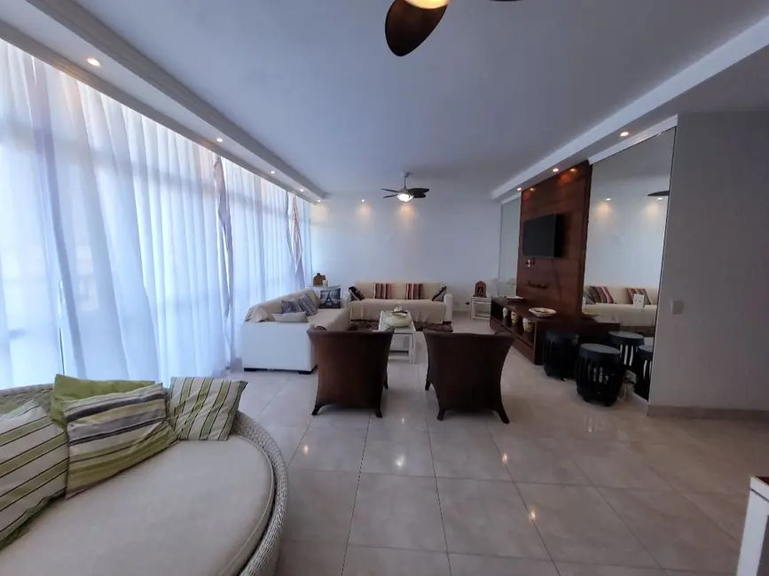 Apartamento com 4 quartos à venda, 184m2 em Guaruja - SP - imagem 6 Foto 6 de Apartamento com 4 quartos à venda, 184m2 em Guaruja - SP