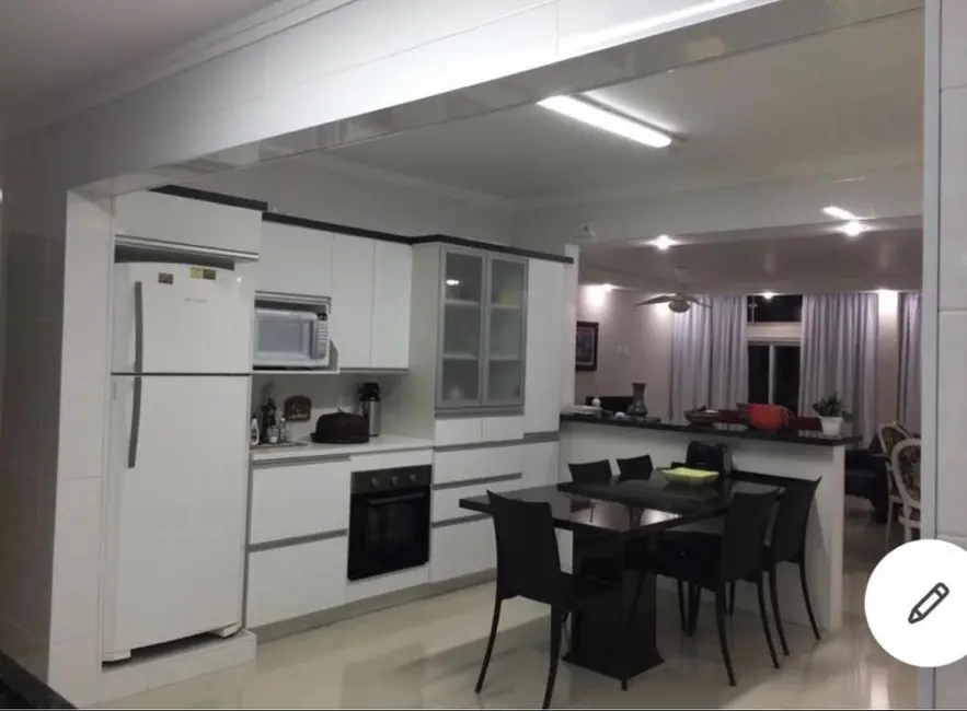 Foto 4 de Apartamento com 4 quartos à venda e para alugar, 180m2 em Guaruja - SP