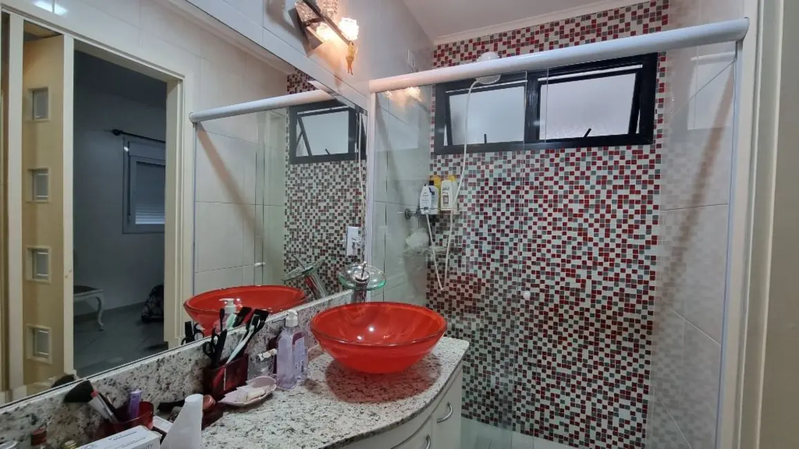 Foto 9 de Apartamento com 3 quartos à venda, 105m2 em Jardim Las Palmas, Guaruja - SP