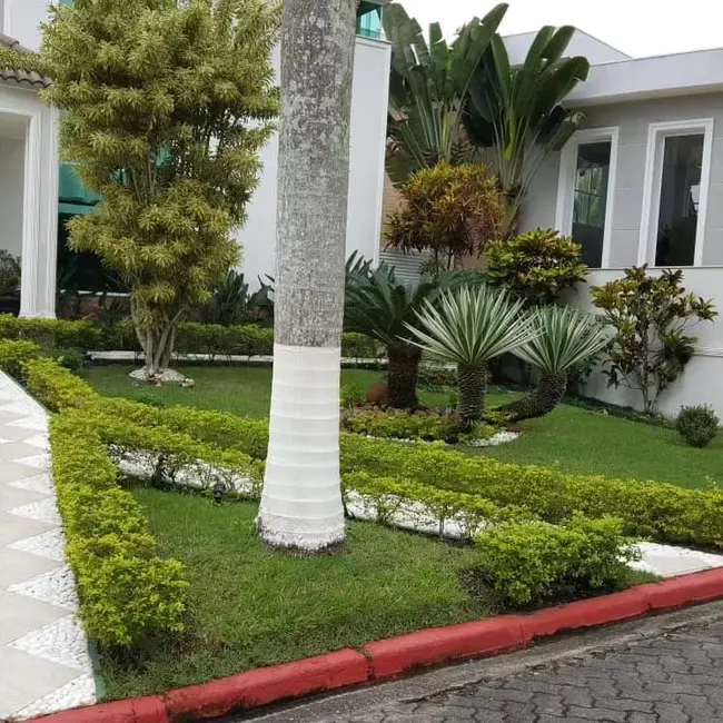 Casa de Condomínio com 5 quartos à venda e para alugar, 500m2 em Balneário Praia do Pernambuco, Guaruja - SP - imagem 3 Foto 3 de Casa de Condomínio com 5 quartos à venda e para alugar, 500m2 em Balneário Praia do Pernambuco, Guaruja - SP