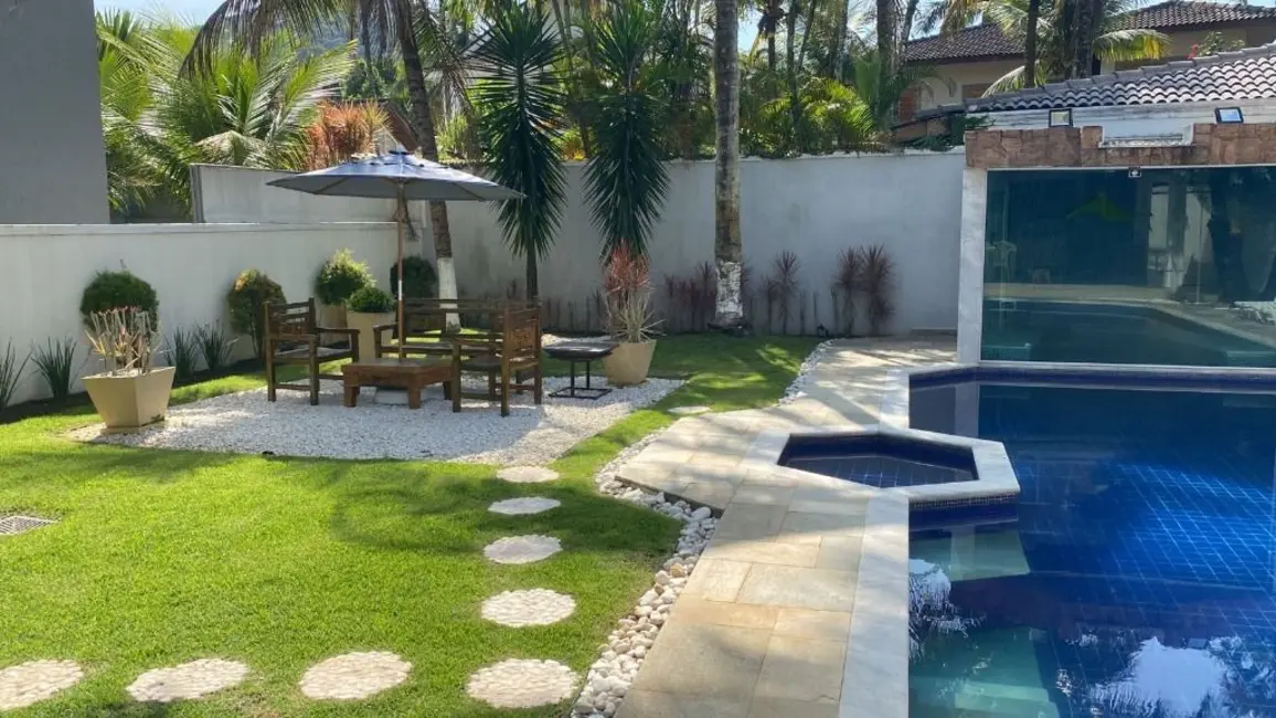 Casa de Condomínio com 5 quartos à venda e para alugar, 500m2 em Balneário Praia do Pernambuco, Guaruja - SP - imagem 6 Foto 6 de Casa de Condomínio com 5 quartos à venda e para alugar, 500m2 em Balneário Praia do Pernambuco, Guaruja - SP