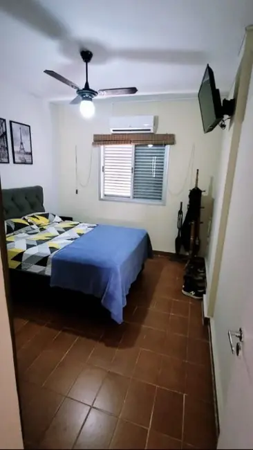 Foto 2 de Apartamento com 1 quarto à venda, 60m2 em Jardim Las Palmas, Guaruja - SP