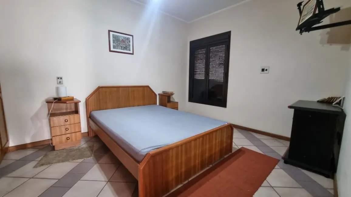 Foto 9 de Apartamento com 3 quartos à venda, 130m2 em Barra Funda, Guaruja - SP