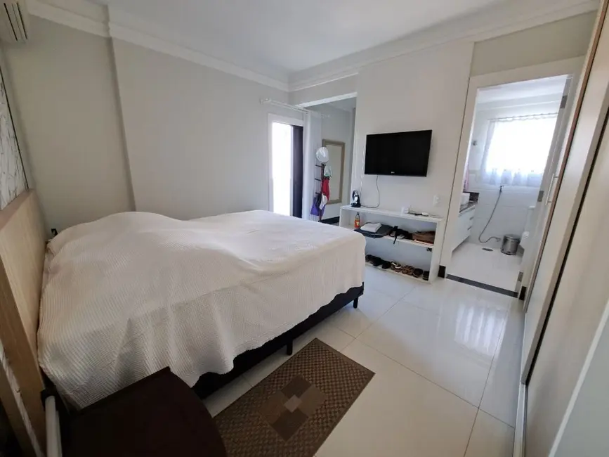 Foto 9 de Apartamento com 3 quartos à venda, 180m2 em Barra Funda, Guaruja - SP