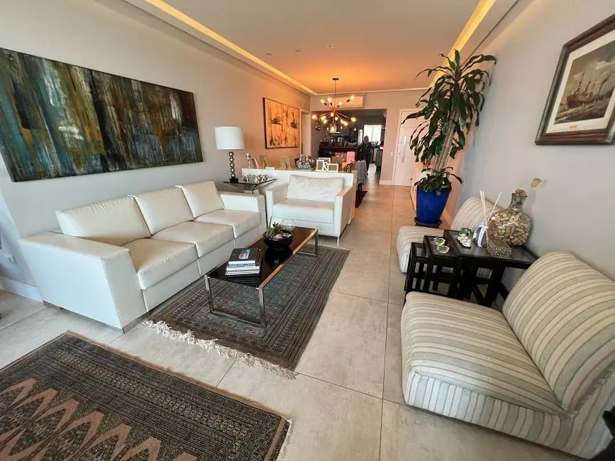 Foto 6 de Apartamento com 3 quartos à venda, 153m2 em Guaruja - SP