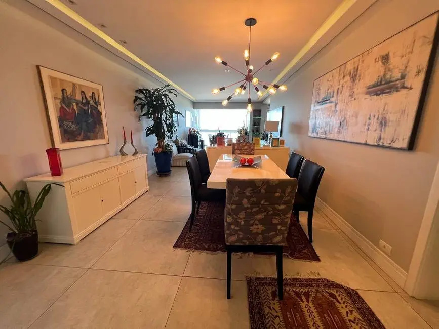 Foto 9 de Apartamento com 3 quartos à venda, 153m2 em Guaruja - SP