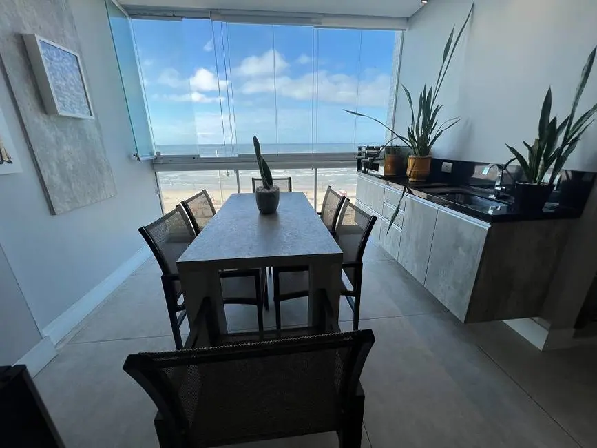 Foto 2 de Apartamento com 3 quartos à venda, 153m2 em Guaruja - SP