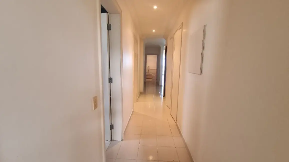 Apartamento com 3 quartos à venda, 194m2 em Guaruja - SP - imagem 7 Foto 7 de Apartamento com 3 quartos à venda, 194m2 em Guaruja - SP