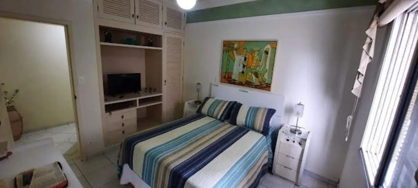 Foto 9 de Apartamento com 4 quartos à venda, 250m2 em Guaruja - SP
