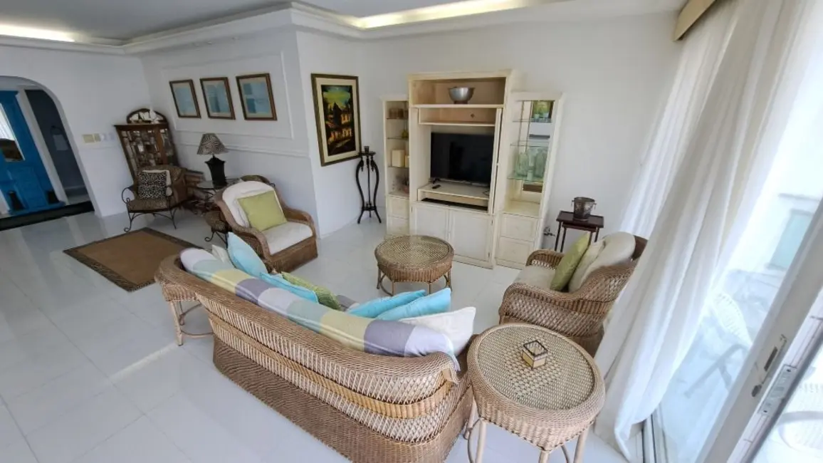 Foto 4 de Apartamento com 4 quartos à venda, 250m2 em Guaruja - SP