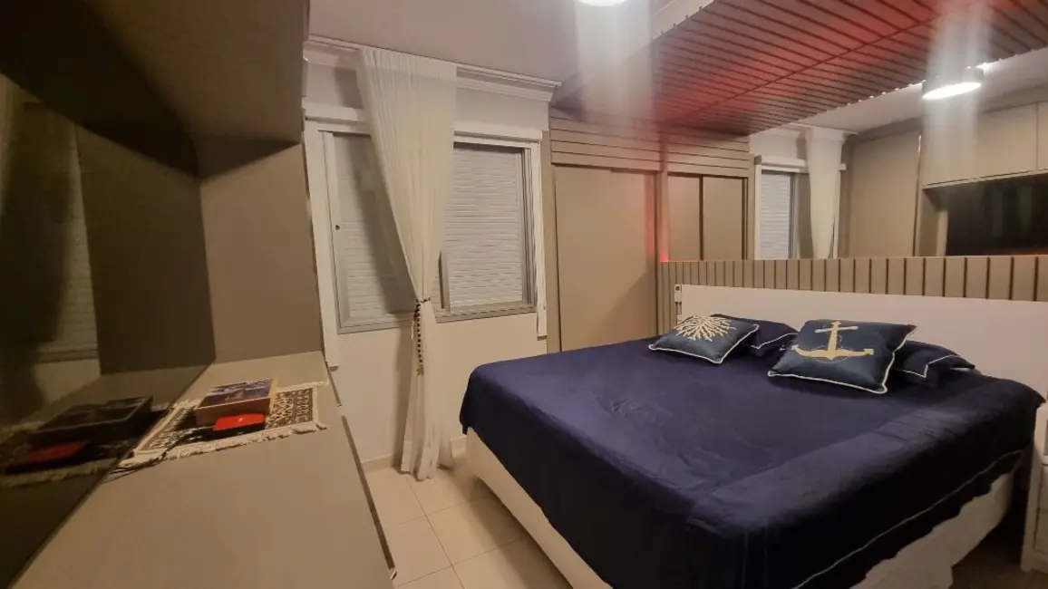 Foto 9 de Apartamento com 2 quartos à venda, 90m2 em Guaruja - SP