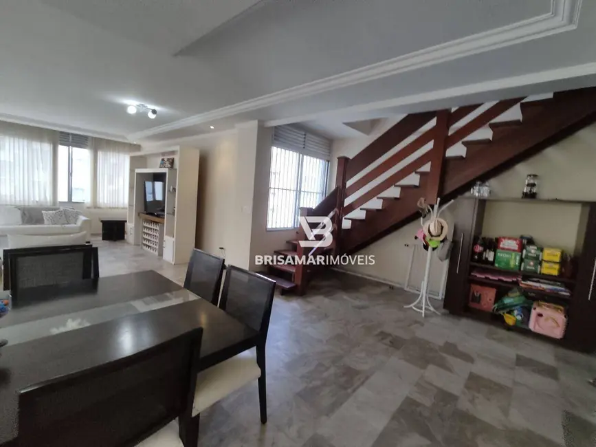 Cobertura com 5 quartos à venda, 400m2 em Guaruja - SP - imagem 8 Foto 8 de Cobertura com 5 quartos à venda, 400m2 em Guaruja - SP