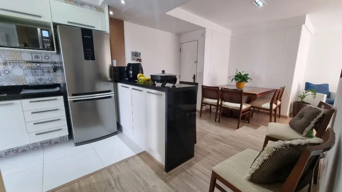 Foto 9 de Apartamento com 3 quartos à venda, 85m2 em Vila Alzira, Guaruja - SP