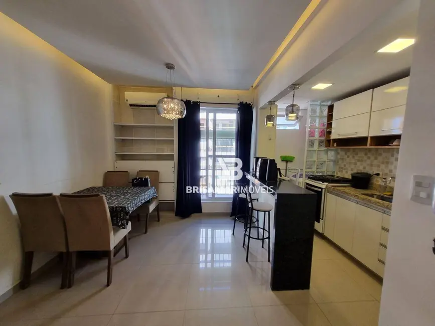 Foto 2 de Apartamento com 2 quartos à venda, 65m2 em Guaruja - SP