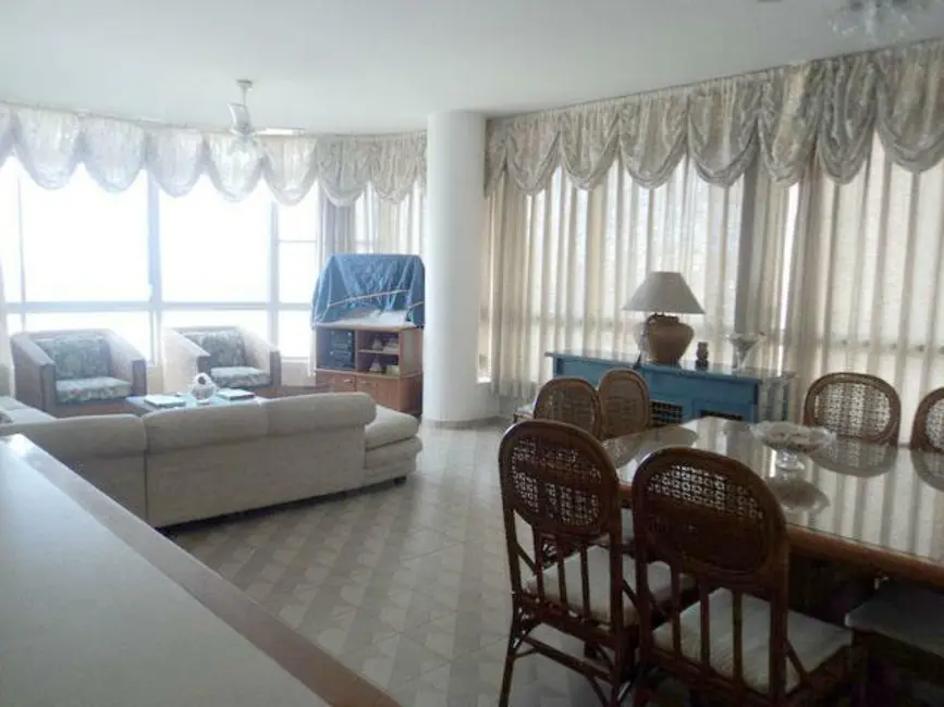Foto 5 de Apartamento com 3 quartos para alugar, 185m2 em Guaruja - SP