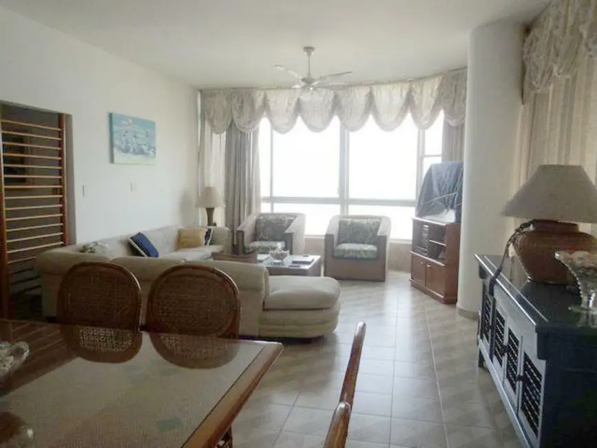 Foto 8 de Apartamento com 3 quartos para alugar, 185m2 em Guaruja - SP