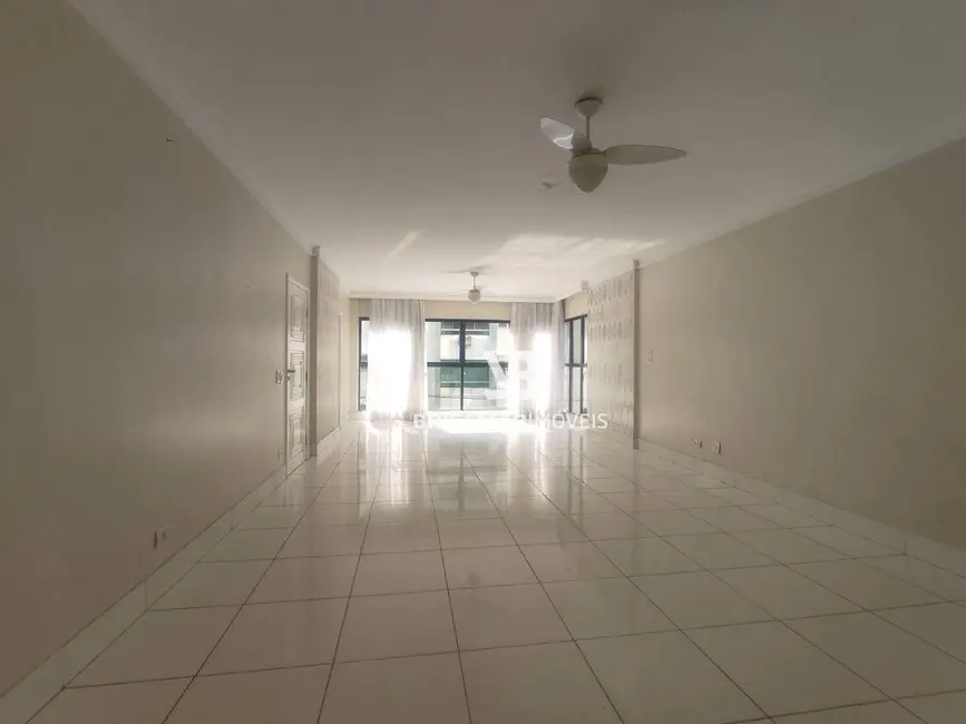 Foto 2 de Apartamento com 3 quartos para alugar, 176m2 em Barra Funda, Guaruja - SP