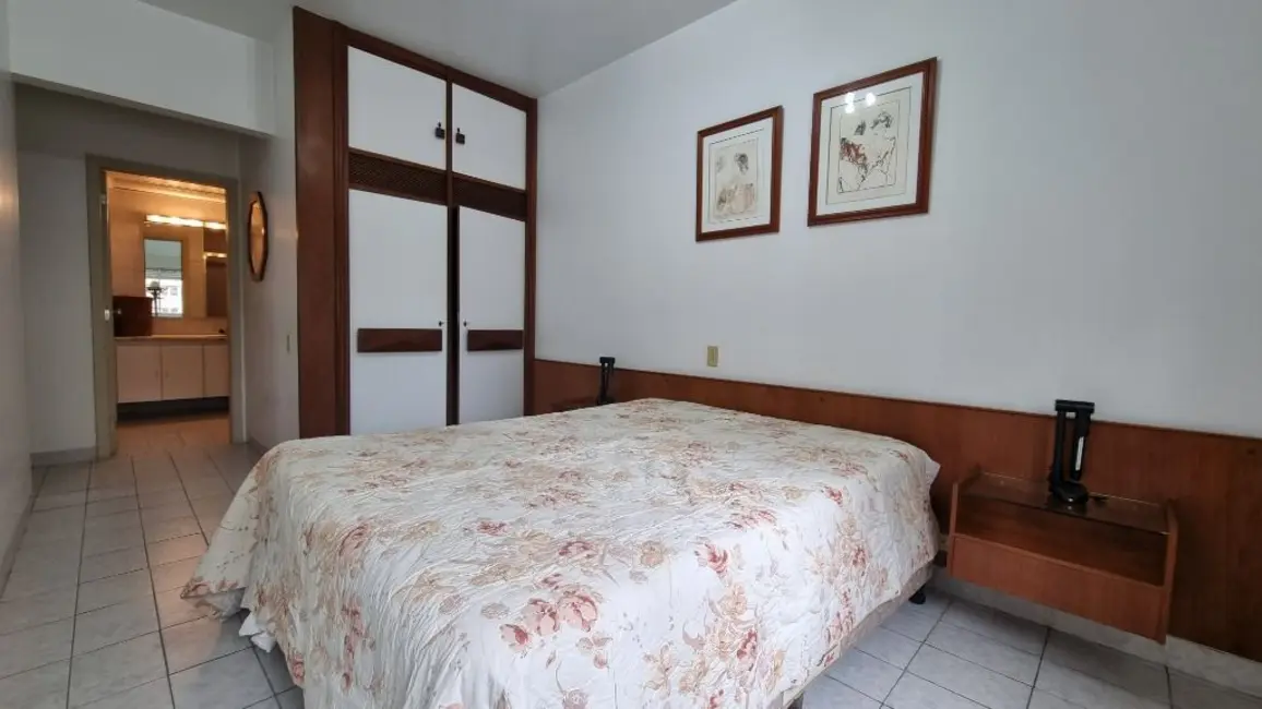 Foto 8 de Apartamento com 3 quartos à venda, 130m2 em Guaruja - SP