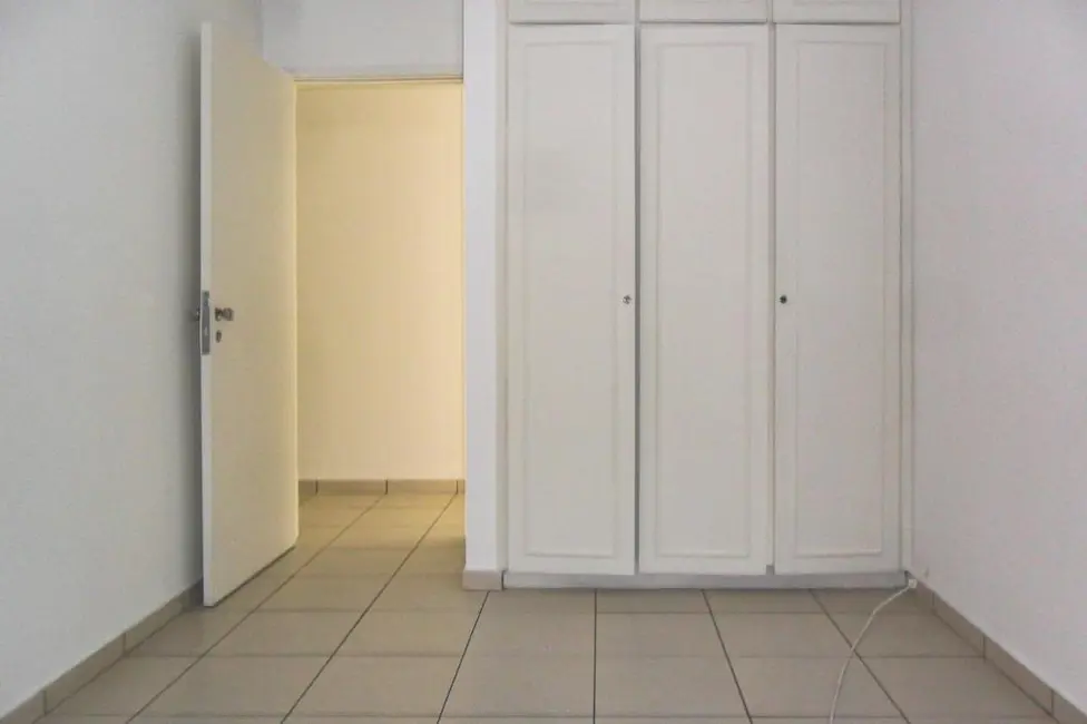 Apartamento com 3 quartos à venda, 129m2 em Guaruja - SP - imagem 5 Foto 5 de Apartamento com 3 quartos à venda, 129m2 em Guaruja - SP