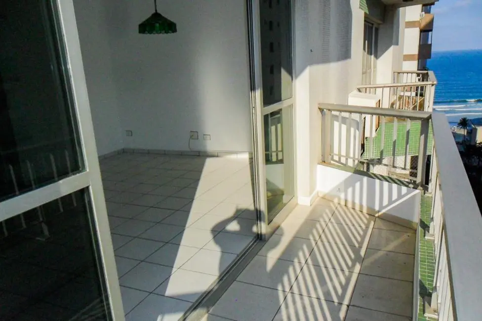 Apartamento com 3 quartos à venda, 129m2 em Guaruja - SP - imagem 3 Foto 3 de Apartamento com 3 quartos à venda, 129m2 em Guaruja - SP