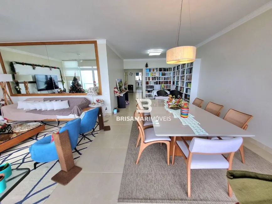 Foto 4 de Apartamento com 4 quartos à venda, 220m2 em Guaruja - SP