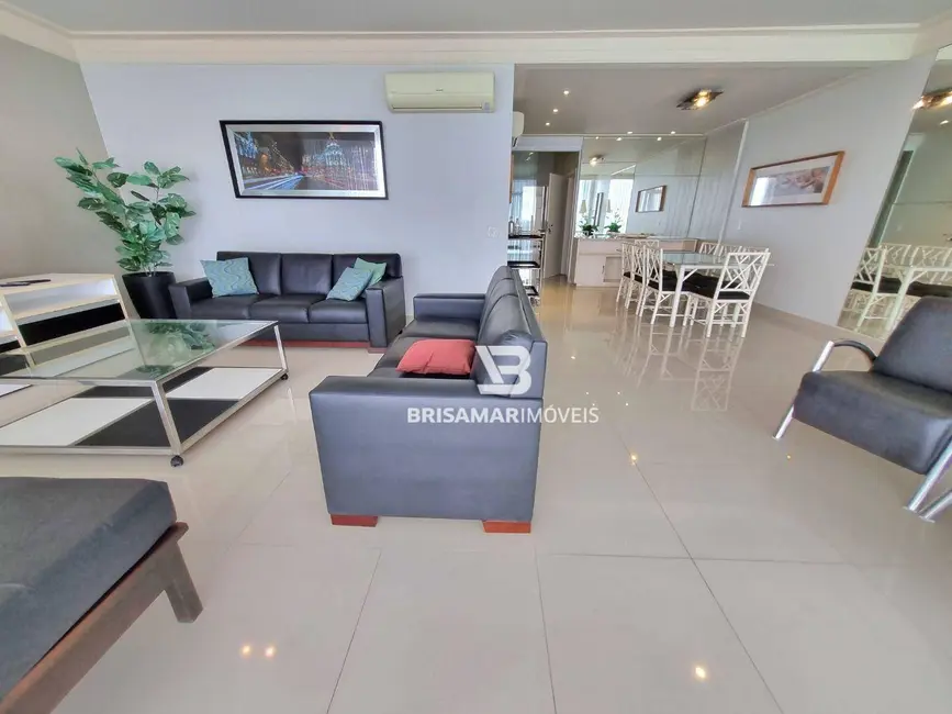 Apartamento com 4 quartos à venda, 200m2 em Guaruja - SP - imagem 4 Foto 4 de Apartamento com 4 quartos à venda, 200m2 em Guaruja - SP