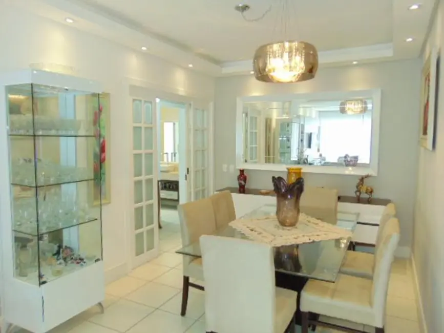 Foto 2 de Apartamento com 3 quartos à venda, 122m2 em Barra Funda, Guaruja - SP