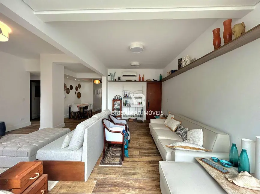 Apartamento com 3 quartos à venda, 162m2 em Guaruja - SP - imagem 8 Foto 8 de Apartamento com 3 quartos à venda, 162m2 em Guaruja - SP