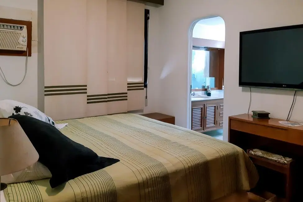 Apartamento com 3 quartos à venda, 136m2 em Barra Funda, Guaruja - SP - imagem 8 Foto 8 de Apartamento com 3 quartos à venda, 136m2 em Barra Funda, Guaruja - SP