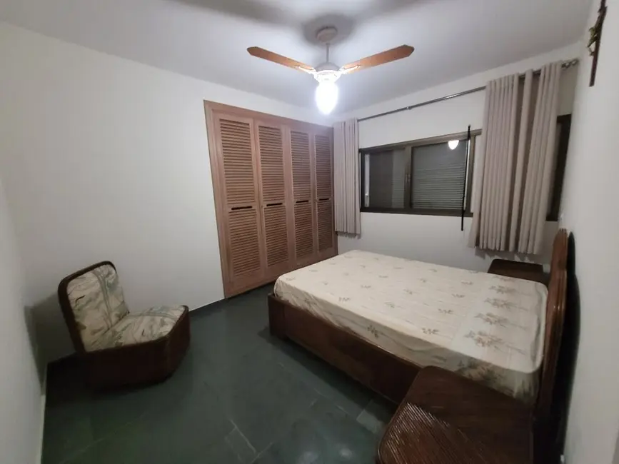 Apartamento com 3 quartos à venda e para alugar, 220m2 em Guaruja - SP - imagem 8 Foto 8 de Apartamento com 3 quartos à venda e para alugar, 220m2 em Guaruja - SP