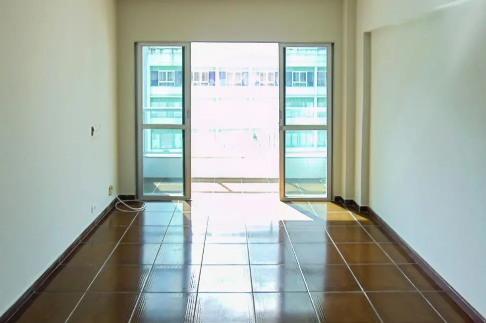 Apartamento com 3 quartos à venda, 117m2 em Guaruja - SP - imagem 1 Foto 1 de Apartamento com 3 quartos à venda, 117m2 em Guaruja - SP