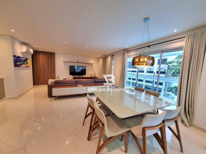 Apartamento com 3 quartos à venda, 175m2 em Guaruja - SP - imagem 1 Foto 1 de Apartamento com 3 quartos à venda, 175m2 em Guaruja - SP