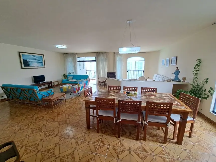 Foto 6 de Apartamento com 3 quartos à venda, 200m2 em Guaruja - SP