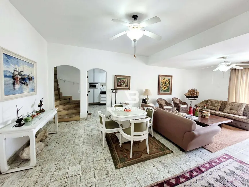 Cobertura com 3 quartos à venda, 304m2 em Guaruja - SP - imagem 8 Foto 8 de Cobertura com 3 quartos à venda, 304m2 em Guaruja - SP