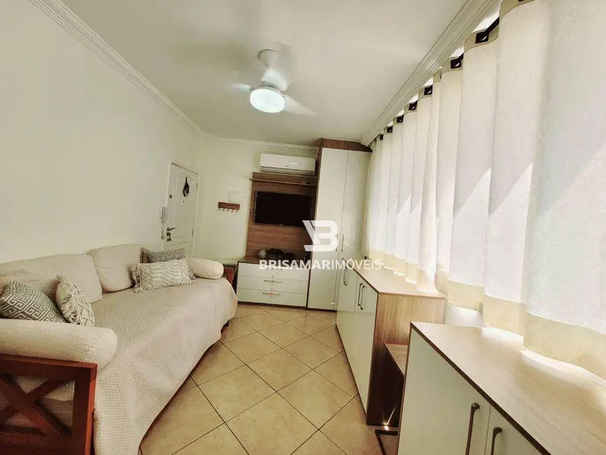 Foto 4 de Kitnet com 1 quarto para alugar, 30m2 em Guaruja - SP