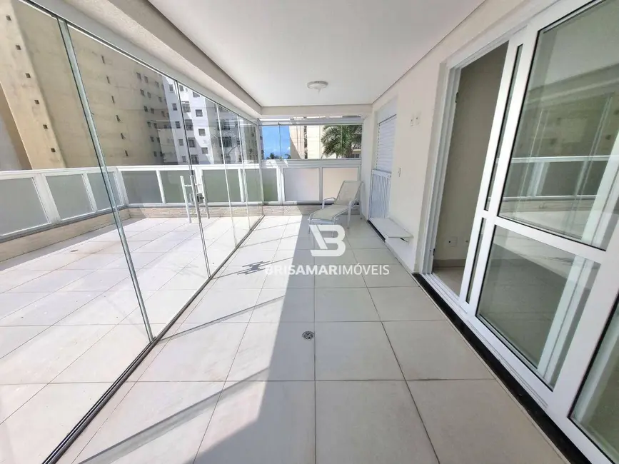 Apartamento com 3 quartos à venda, 245m2 em Guaruja - SP - imagem 8 Foto 8 de Apartamento com 3 quartos à venda, 245m2 em Guaruja - SP