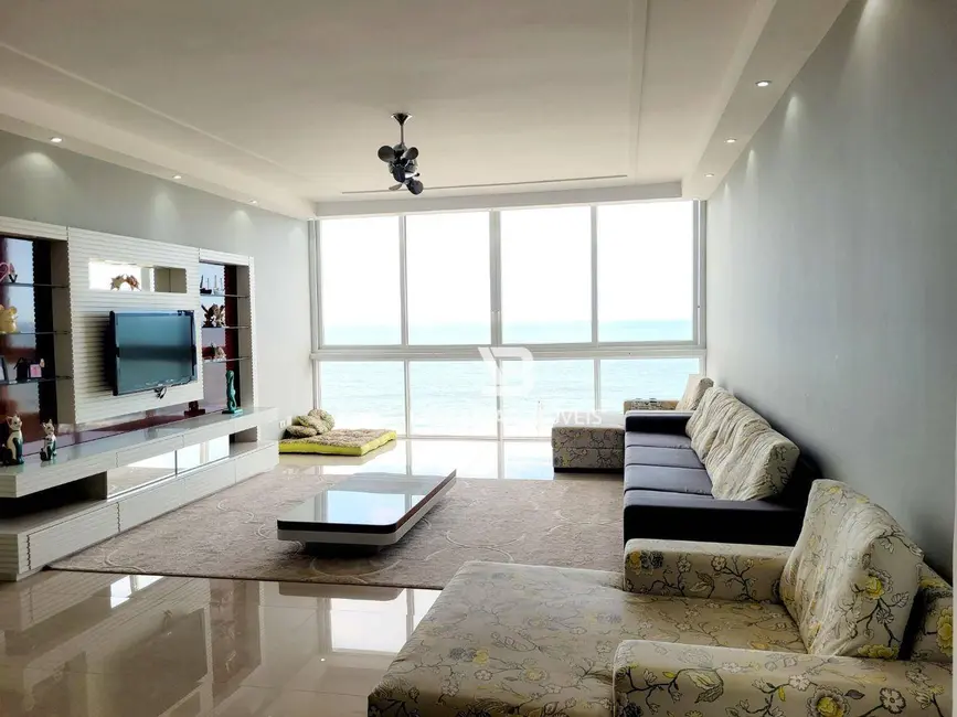 Foto 4 de Apartamento com 3 quartos à venda, 165m2 em Guaruja - SP