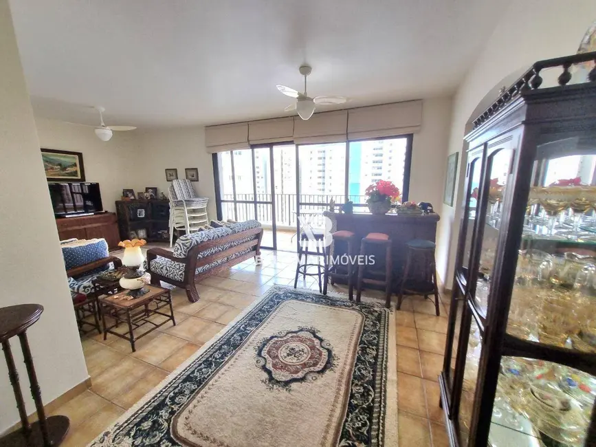 Apartamento com 3 quartos à venda, 252m2 em Guaruja - SP - imagem 2 Foto 2 de Apartamento com 3 quartos à venda, 252m2 em Guaruja - SP