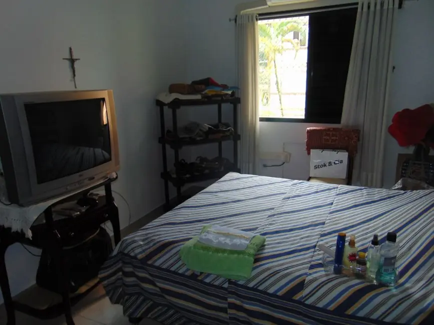 Apartamento com 3 quartos à venda e para alugar, 121m2 em Barra Funda, Guaruja - SP - imagem 4 Foto 4 de Apartamento com 3 quartos à venda e para alugar, 121m2 em Barra Funda, Guaruja - SP