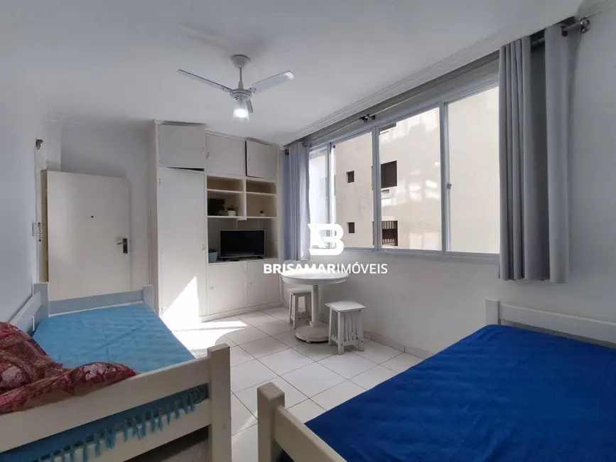 Foto 4 de Kitnet com 1 quarto para alugar, 27m2 em Guaruja - SP