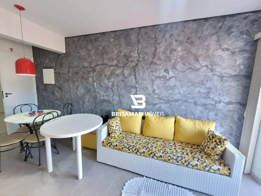 Foto 2 de Apartamento com 2 quartos à venda, 70m2 em Jardim Las Palmas, Guaruja - SP