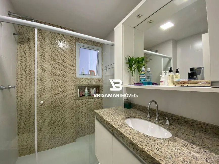 Apartamento com 3 quartos à venda, 125m2 em Barra Funda, Guaruja - SP - imagem 8 Foto 8 de Apartamento com 3 quartos à venda, 125m2 em Barra Funda, Guaruja - SP