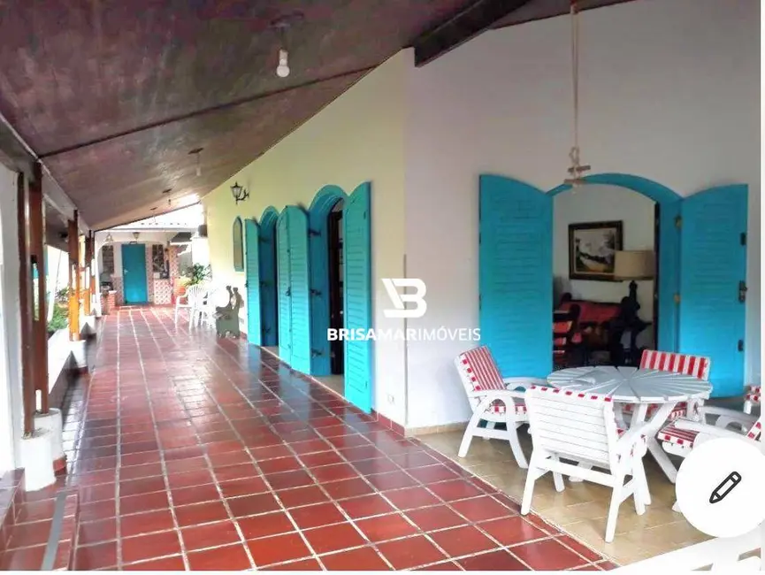 Casa com 4 quartos à venda, 800m2 em Guaruja - SP - imagem 1 Foto 1 de Casa com 4 quartos à venda, 800m2 em Guaruja - SP