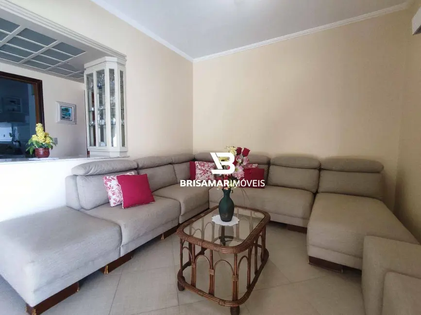 Apartamento com 2 quartos para alugar, 162m2 em Guaruja - SP - imagem 5 Foto 5 de Apartamento com 2 quartos para alugar, 162m2 em Guaruja - SP