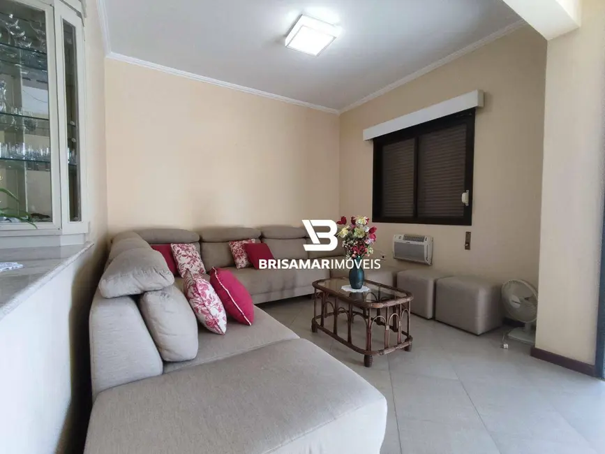 Apartamento com 2 quartos para alugar, 162m2 em Guaruja - SP - imagem 4 Foto 4 de Apartamento com 2 quartos para alugar, 162m2 em Guaruja - SP
